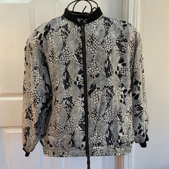 FUDA International Jackets & Blazers - FUDA INTERNATIONAL 100% SILK JACKET SIZE L